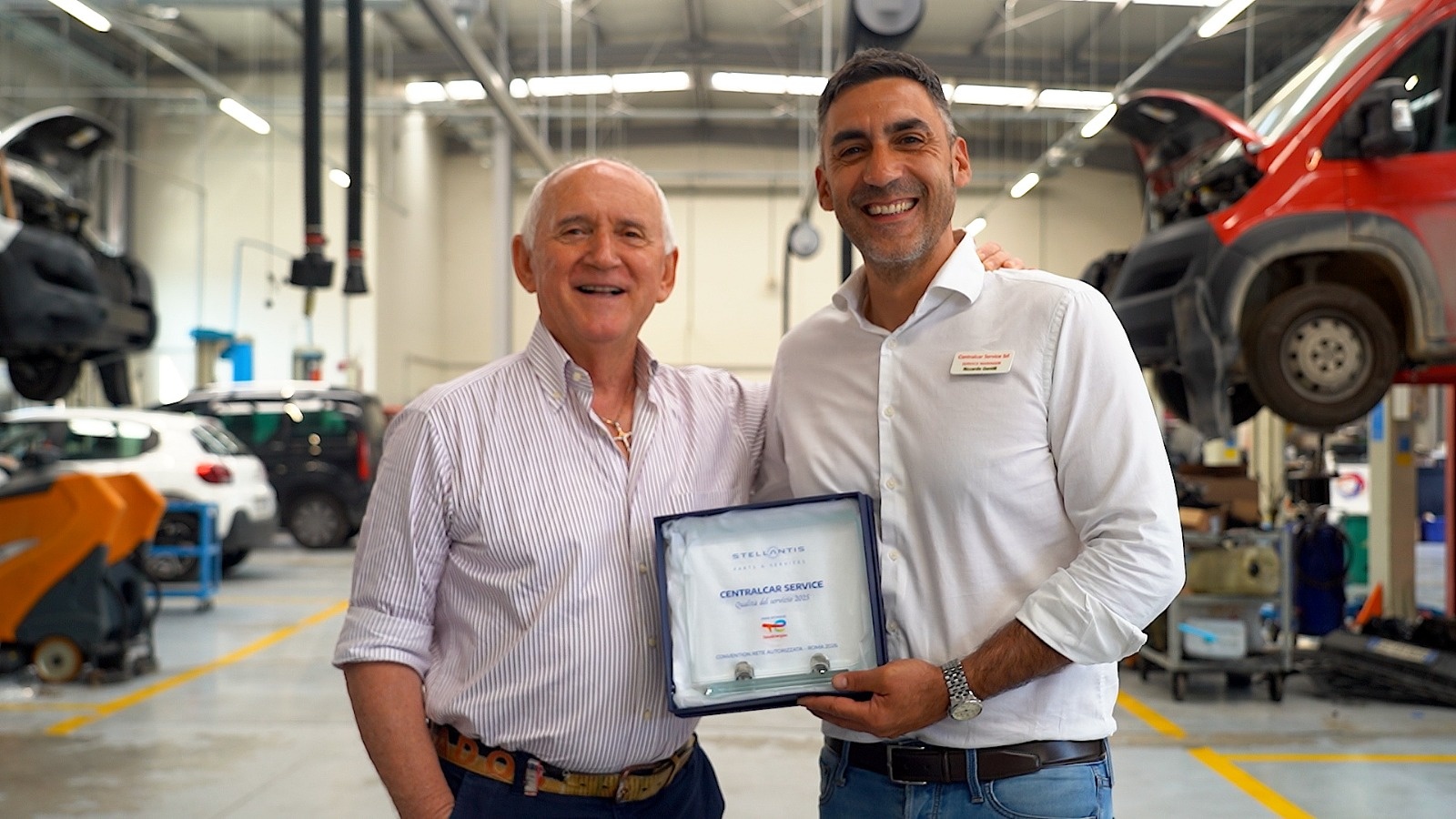 Centralcar di Perugia riceve il Customer First Award Stellantis